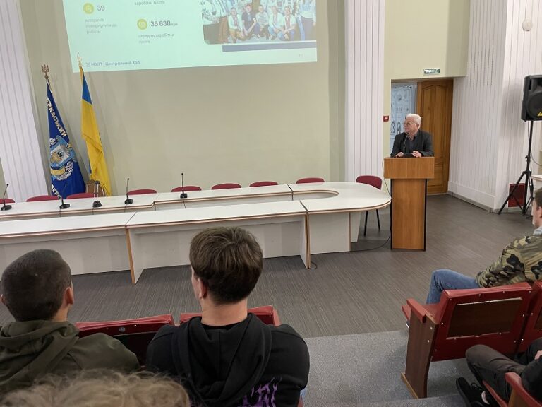 Олег Григор запрошує до слова представників МХП